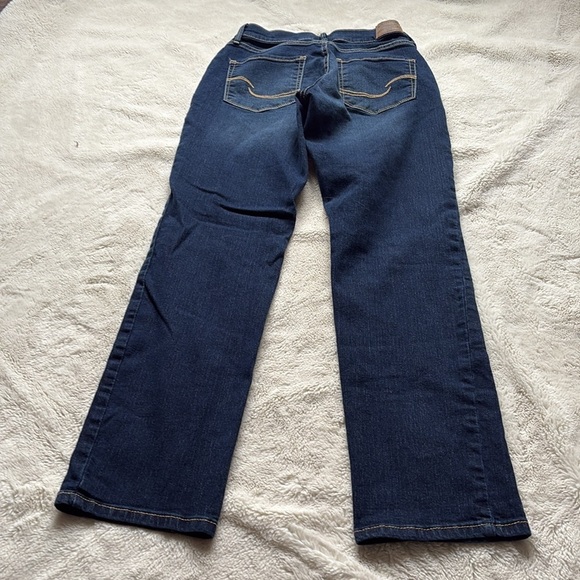 Levi’s Stratus Curves Straight Jeans – Size 26 | Dark Wash Denim | Mid Rise | - Picture 4 of 7